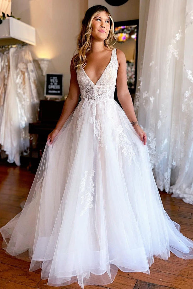 A-line V Neck Tulle Beach Wedding Dress with Appliques N105