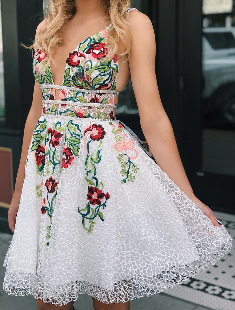White Lace V Neck Homecoming Dress with Floral Appliques H1259