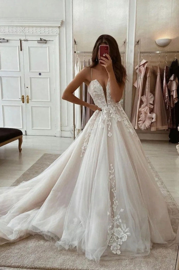 A-line V Neck Tulle Wedding Dress with Appliques N104
