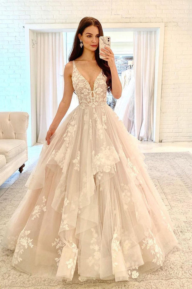 Ball Gown V Neck Tulle Wedding Dress with Appliques N106